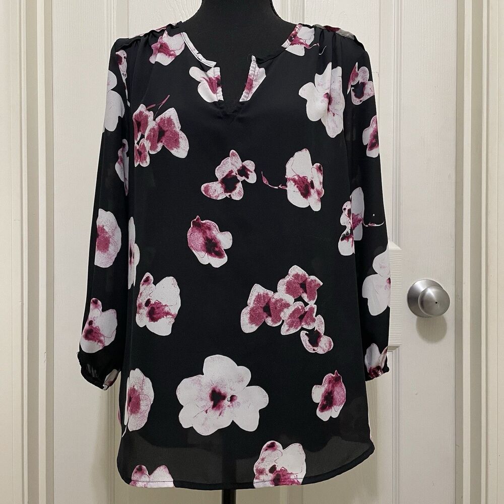 Violet + Claire Semi Sheer Blouse Black Floral 3/4 Sleeve Women's Medium M‎
